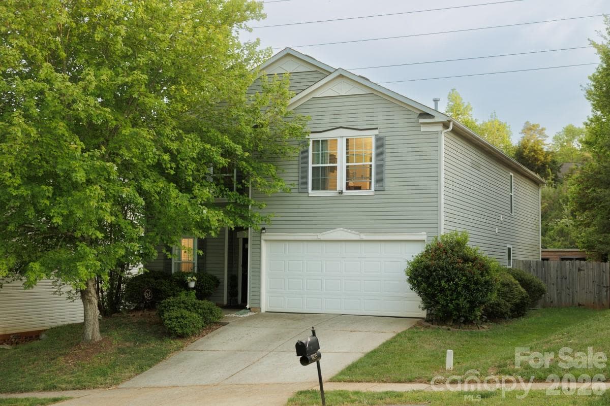 6135 Blue Ash Ln - Charlotte