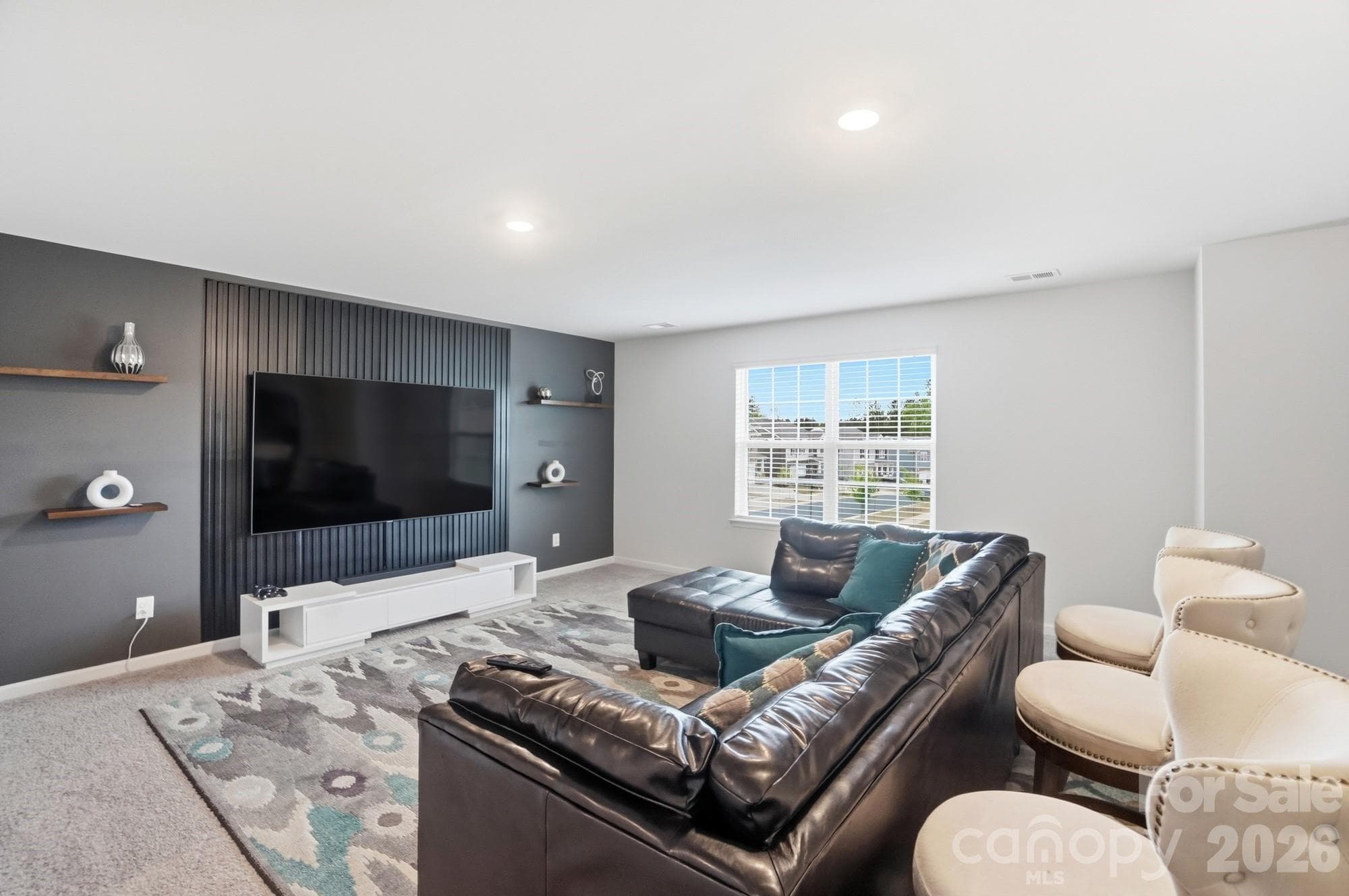 bonus room - Troutman