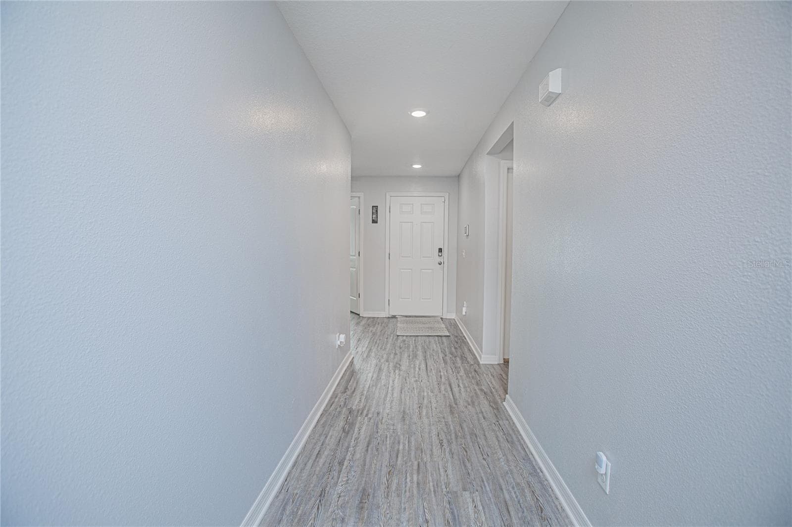 Single Family Residence at 214 LINDA LN, AUBURNDALE, photo 2 of 21