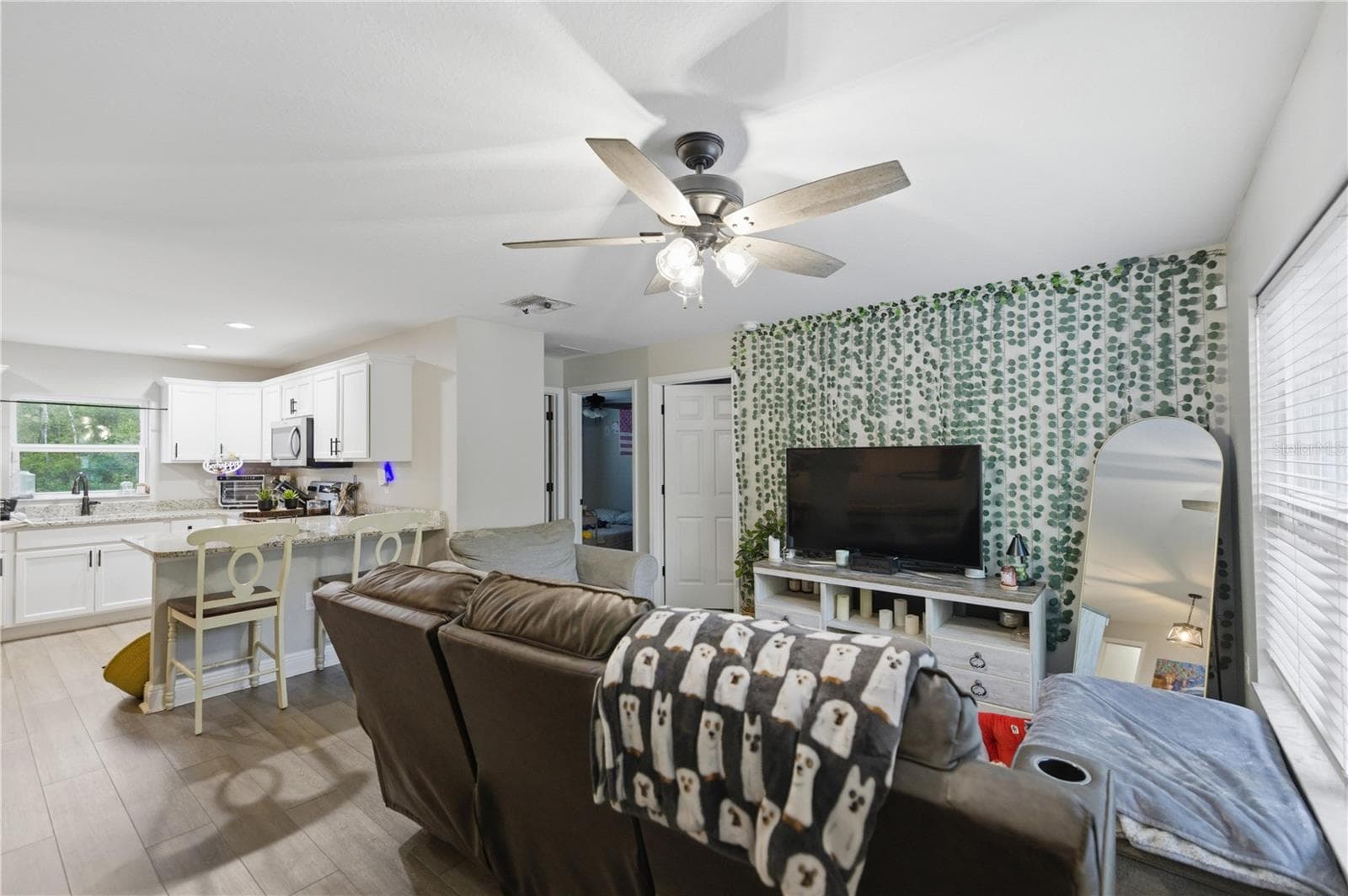 Living Room - 15541 NE 13TH LN, WILLISTON
