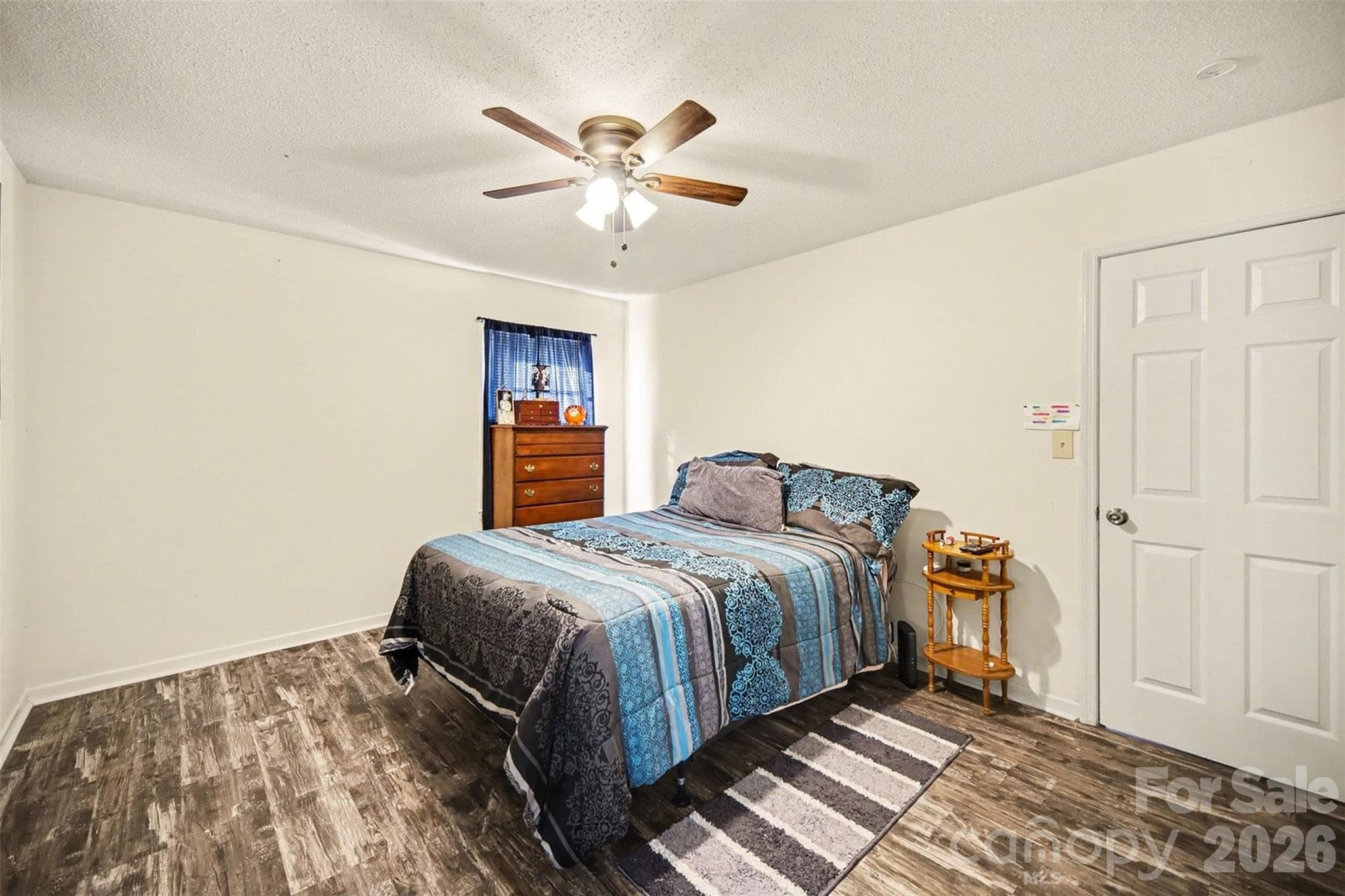 Single Family Residence at 1087 Greenbriar Drive, Lancaster, photo 15 of 26