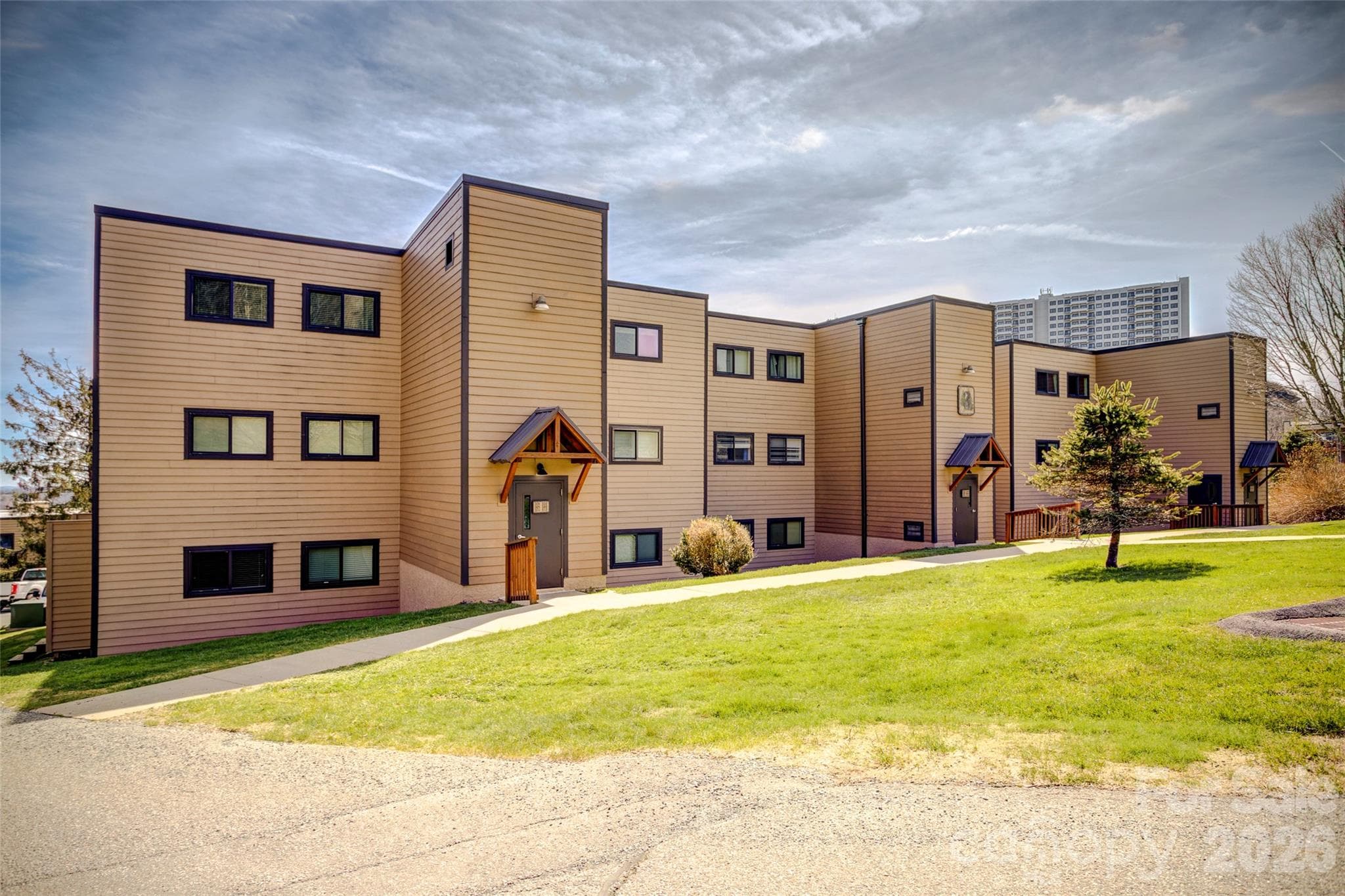 Upper End Unit - Banner Elk