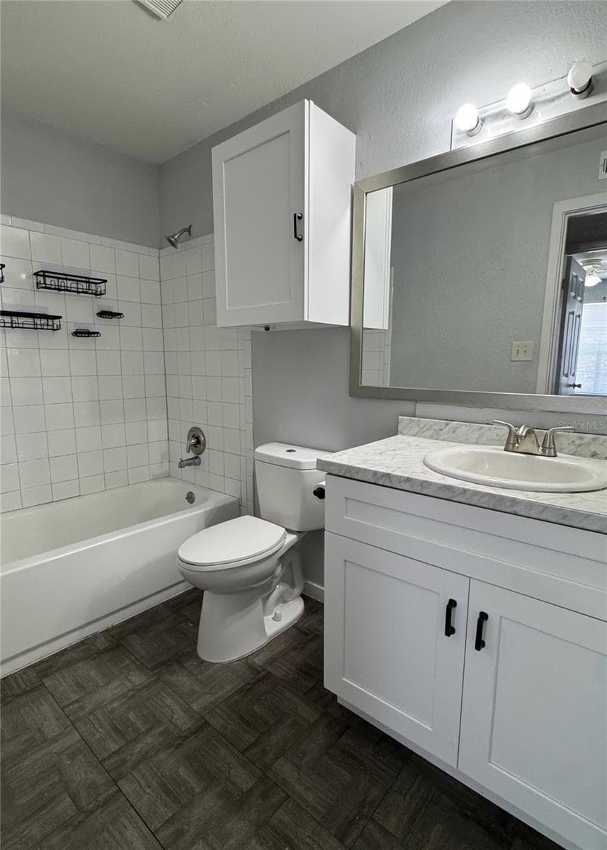 Renovated bathroom - 5540 DEVONBRIAR WAY #203, ORLANDO