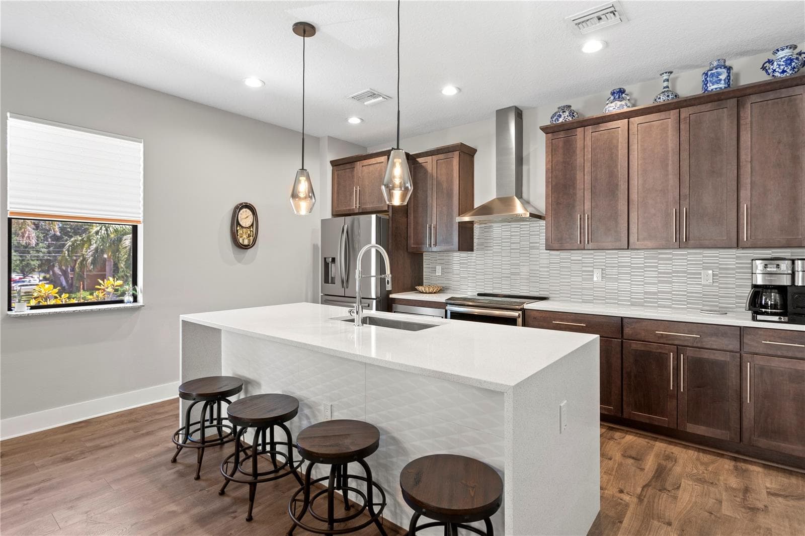 Kitchen on the second floor - 2521 11TH PL N, ST PETERSBURG