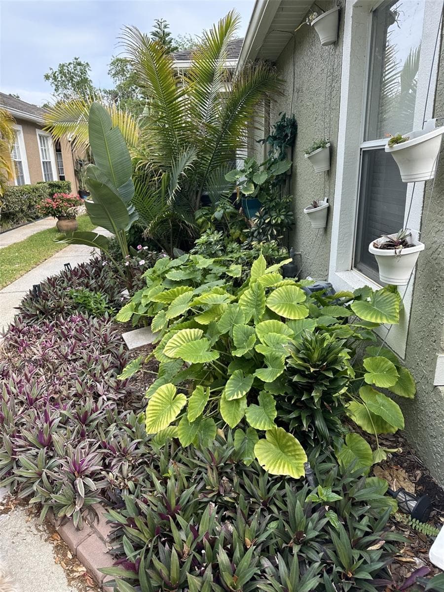 Villa at 19113 DOVES LANDING DR, TAMPA, photo 2 of 47