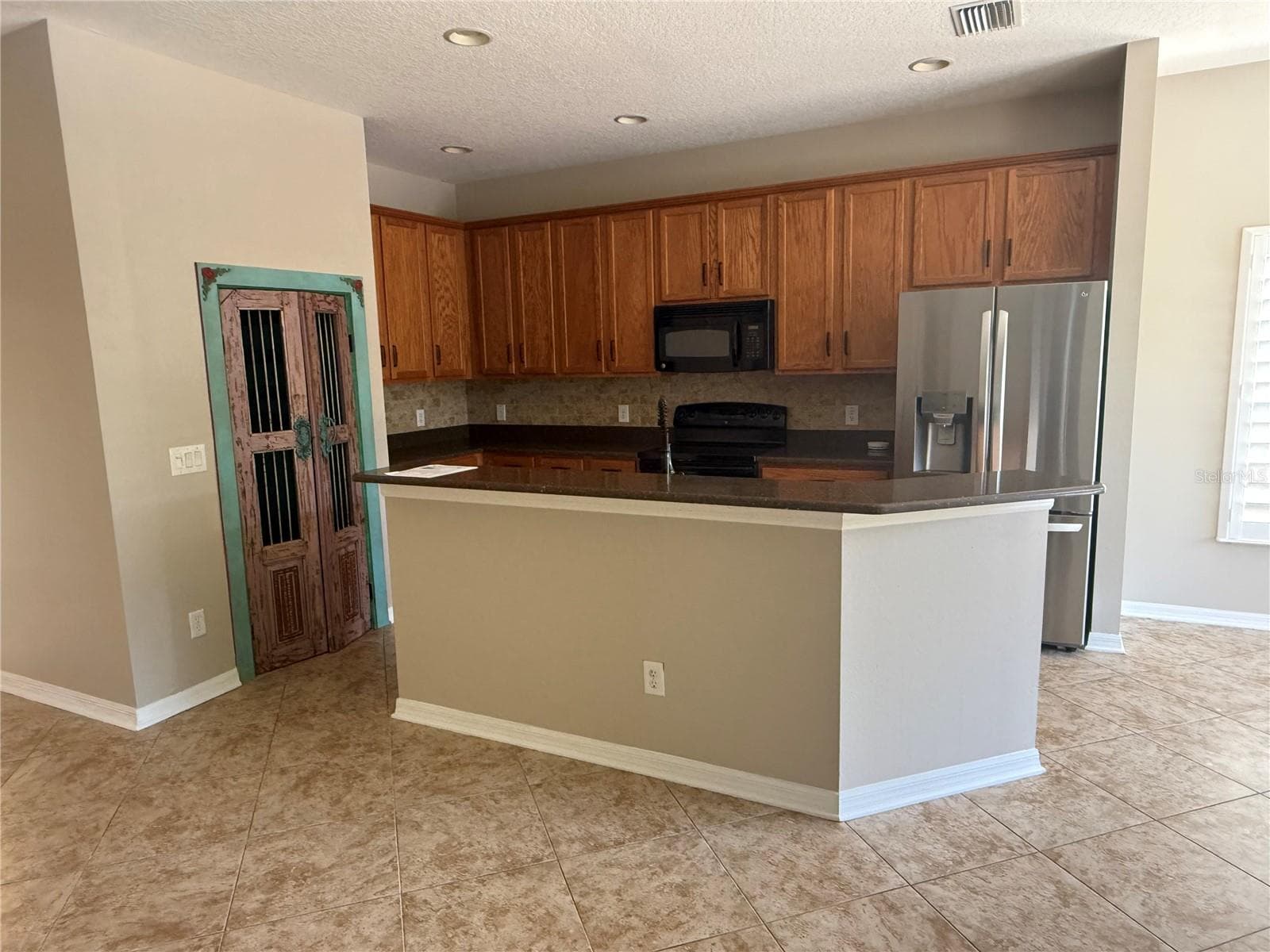 Single Family Residence at 11055 BELLE HAVEN DR, NEW PORT RICHEY, photo 6 of 24
