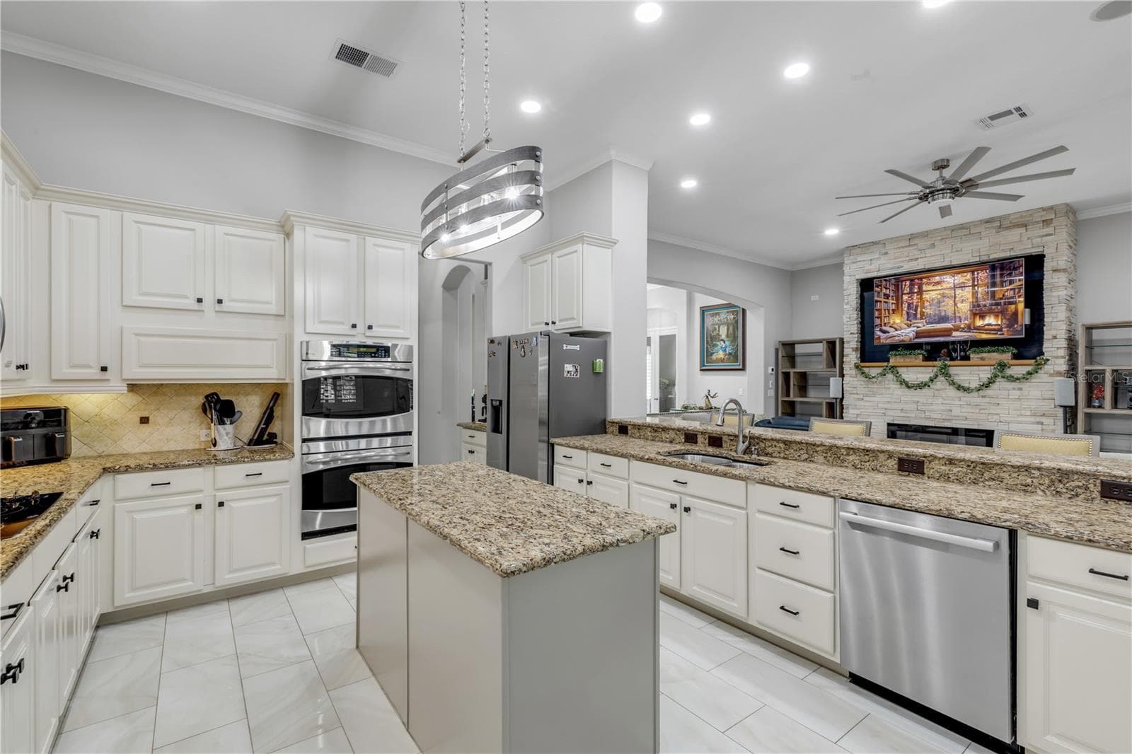 Single Family Residence at 3029 ISOLA BELLA BLVD, MOUNT DORA, photo 26 of 88
