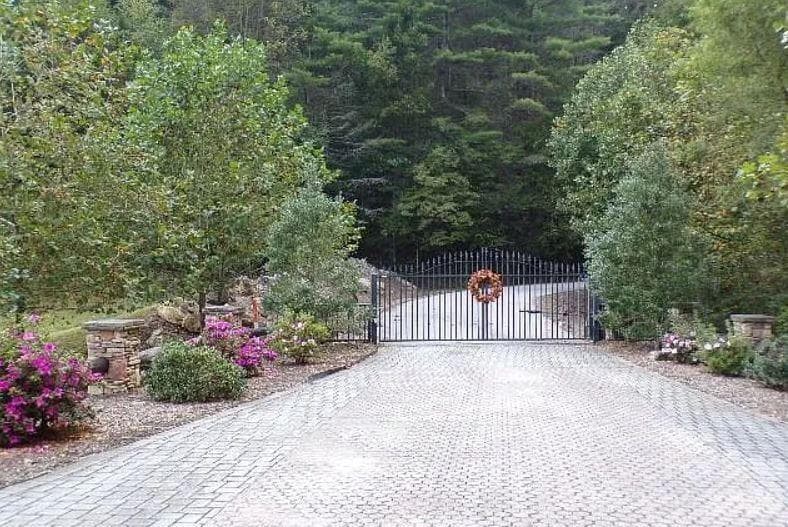 Lot at 100 Black Bear Ridge Trail, Zirconia, photo 4 of 7