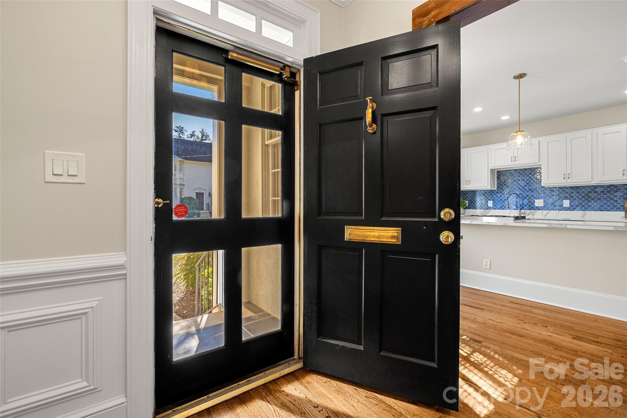 Townhouse at 153 Perrin Place, Charlotte, photo 3 of 44