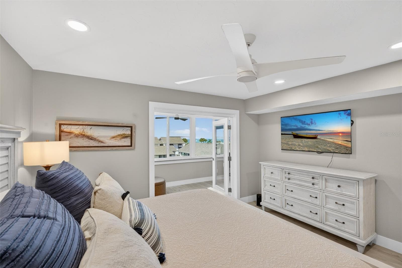 Condominium at 1080 W PEPPERTREE LN #305A, SARASOTA, photo 25 of 56