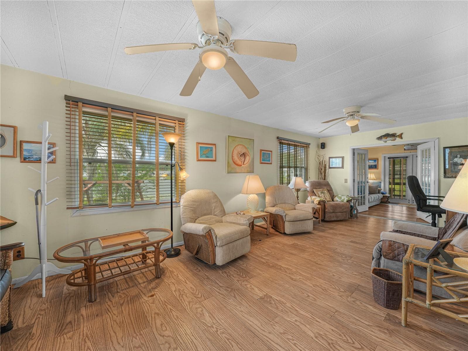 Manufactured Home at 29 BEAVERKILL DR, LAKE WALES, photo 8 of 48