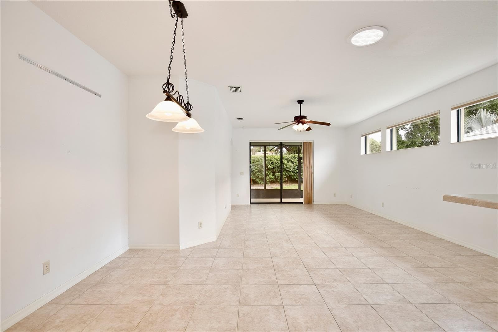 Single Family Residence at 27210 STONEY BROOK DR, LEESBURG, photo 10 of 59