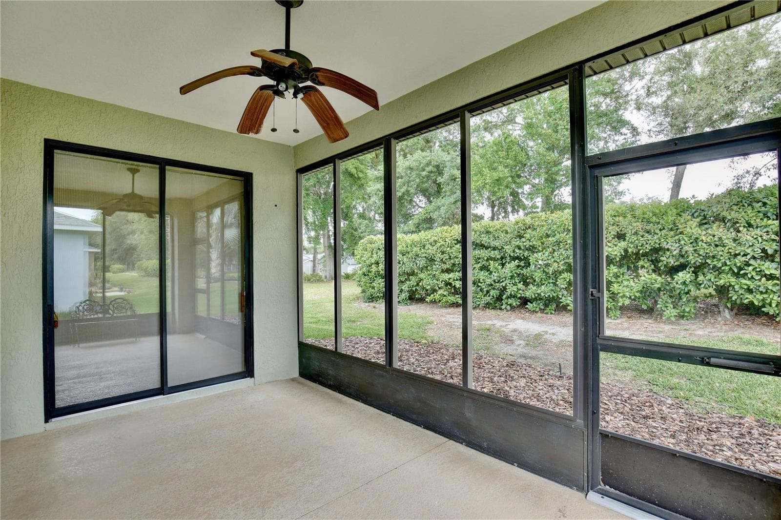 Single Family Residence at 27210 STONEY BROOK DR, LEESBURG, photo 32 of 59