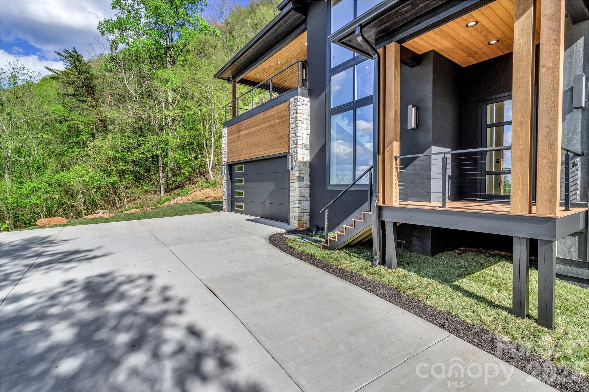 Single Family Residence at 134 View Ridge Parkway, Leicester, photo 5 of 48