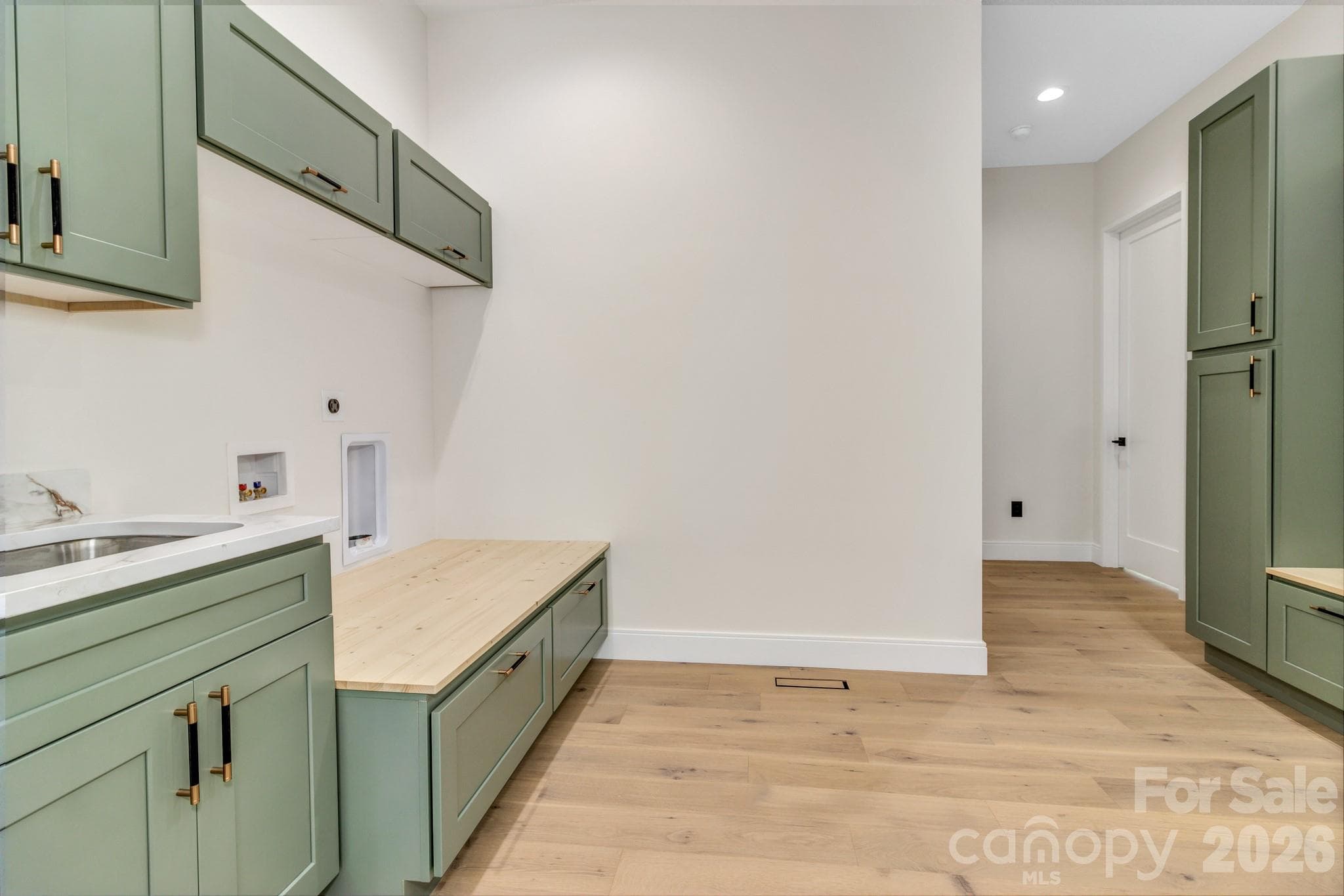 Single Family Residence at 134 View Ridge Parkway, Leicester, photo 21 of 48