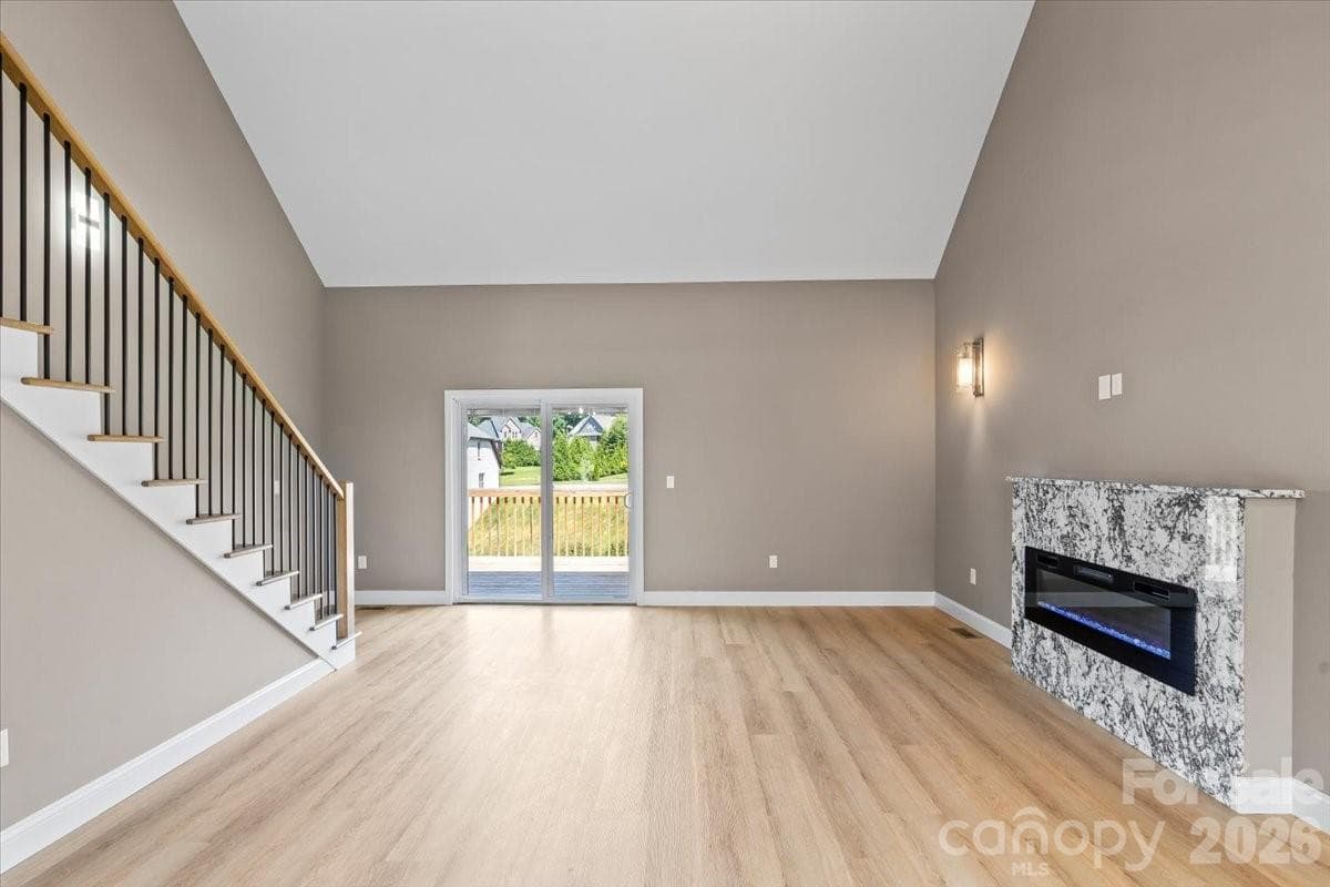 Single Family Residence at Hickory, photo 9 of 42