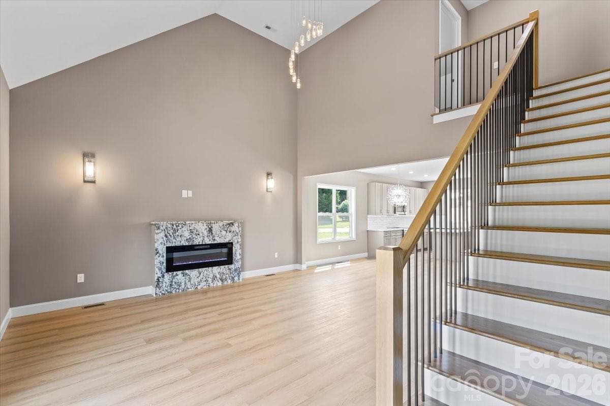 Single Family Residence at Hickory, photo 10 of 42