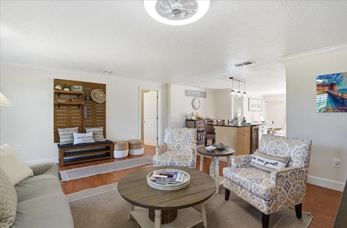 1129 Riviera StVenice, FL 34285 - 1129 RIVIERA ST, VENICE