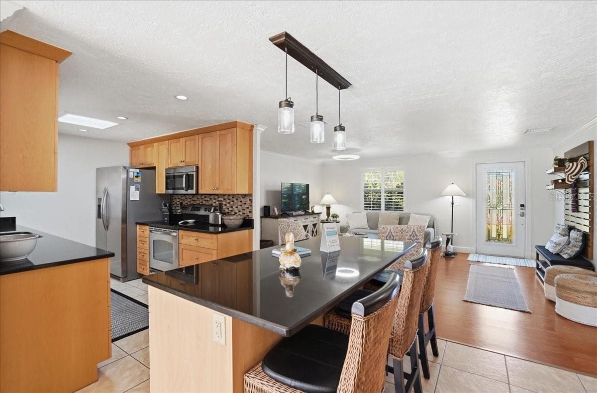 1129 Riviera StVenice, FL 34285 - 1129 RIVIERA ST, VENICE