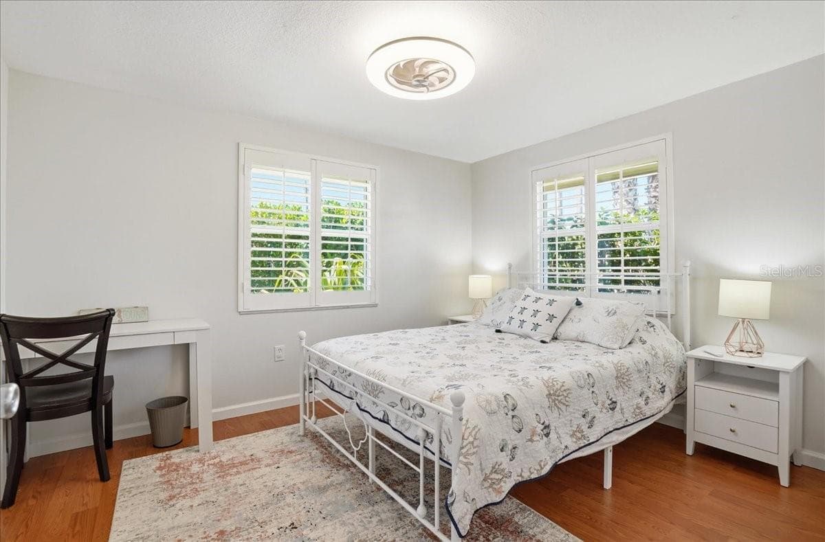 1129 Riviera StVenice, FL 34285 - 1129 RIVIERA ST, VENICE