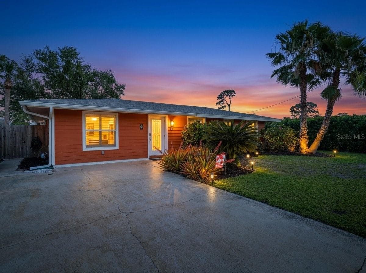1129 Riviera StVenice, FL 34285 - 1129 RIVIERA ST, VENICE