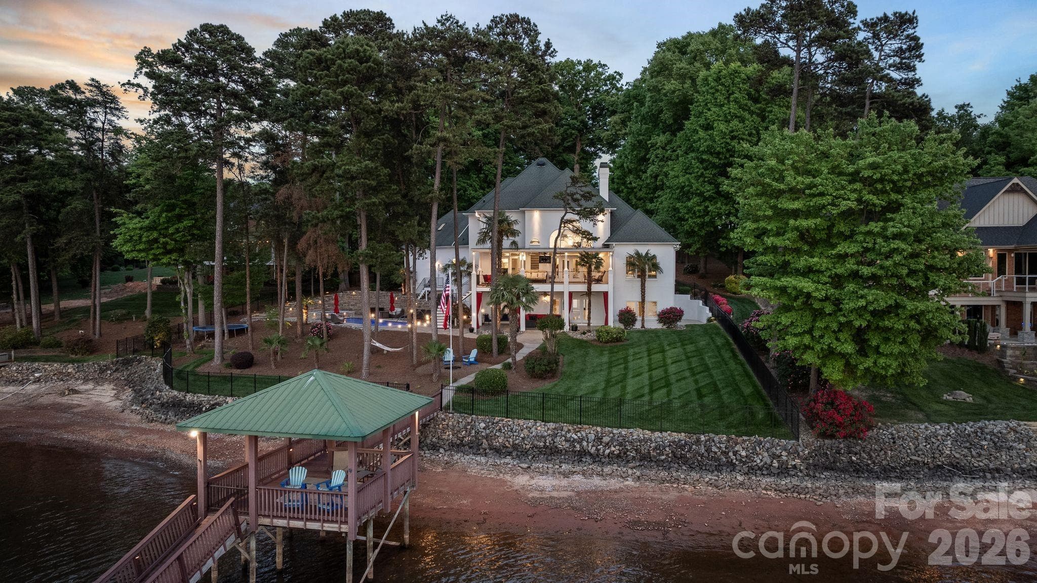 Lakeside exterior view. - Mooresville