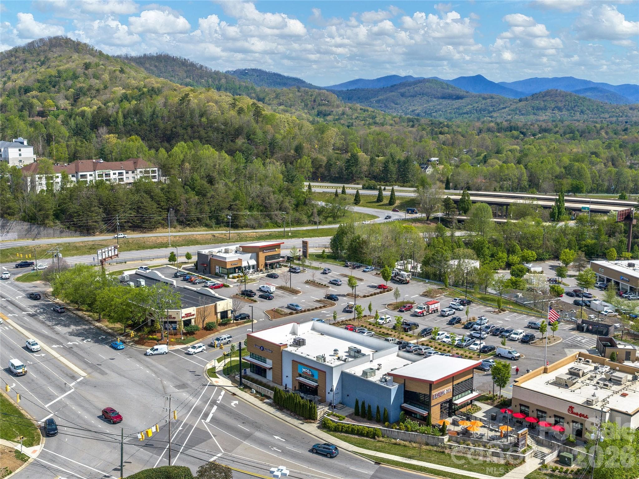 15-40 Peaks Center Aerial - Asheville