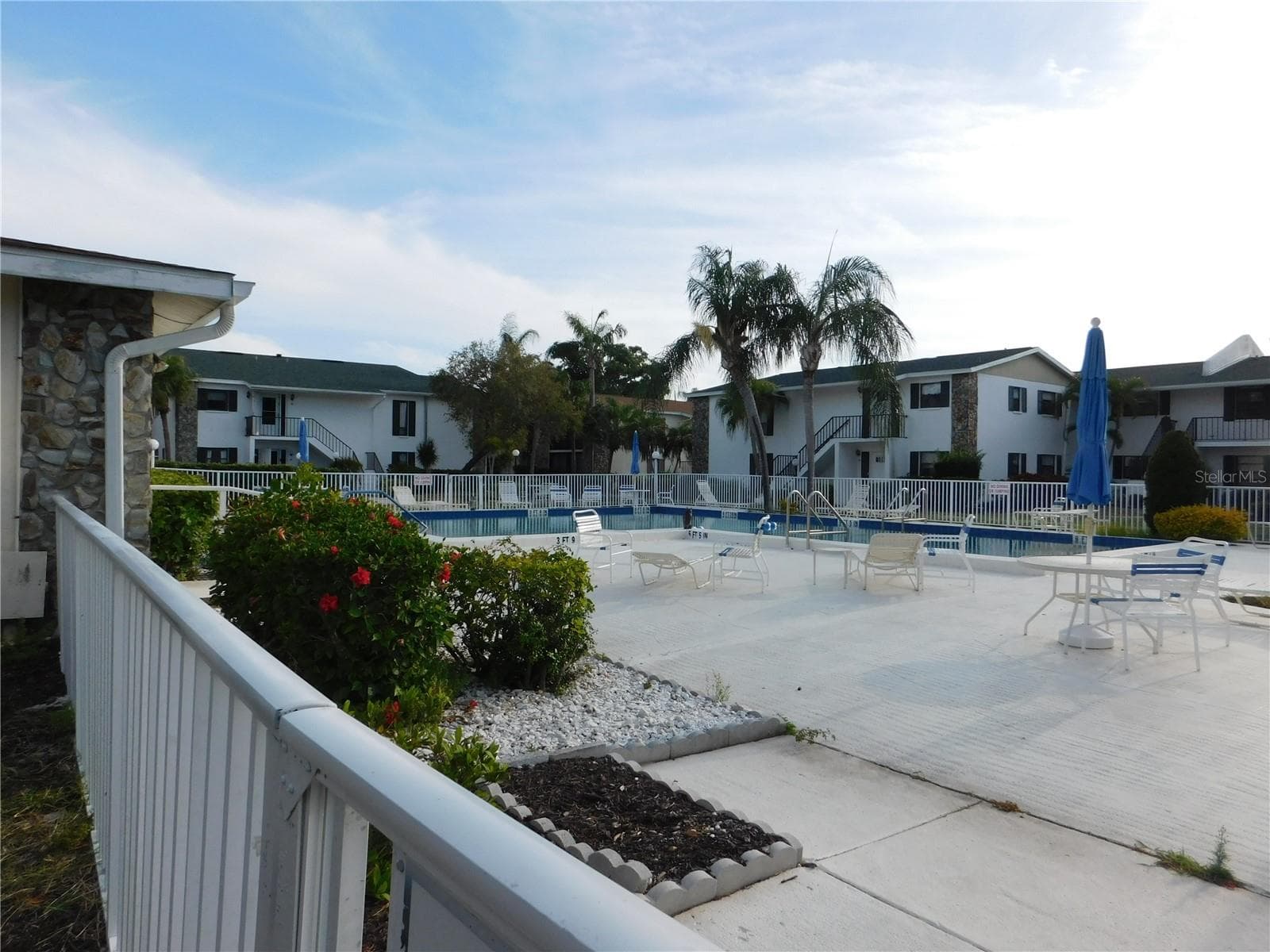 swimming pool - 5400 34TH ST W #L5, BRADENTON