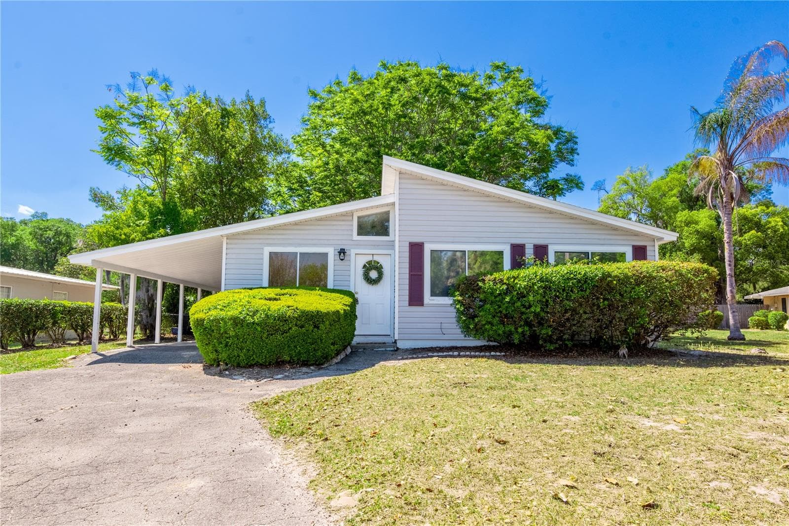 950 S LAWRENCE BLVD