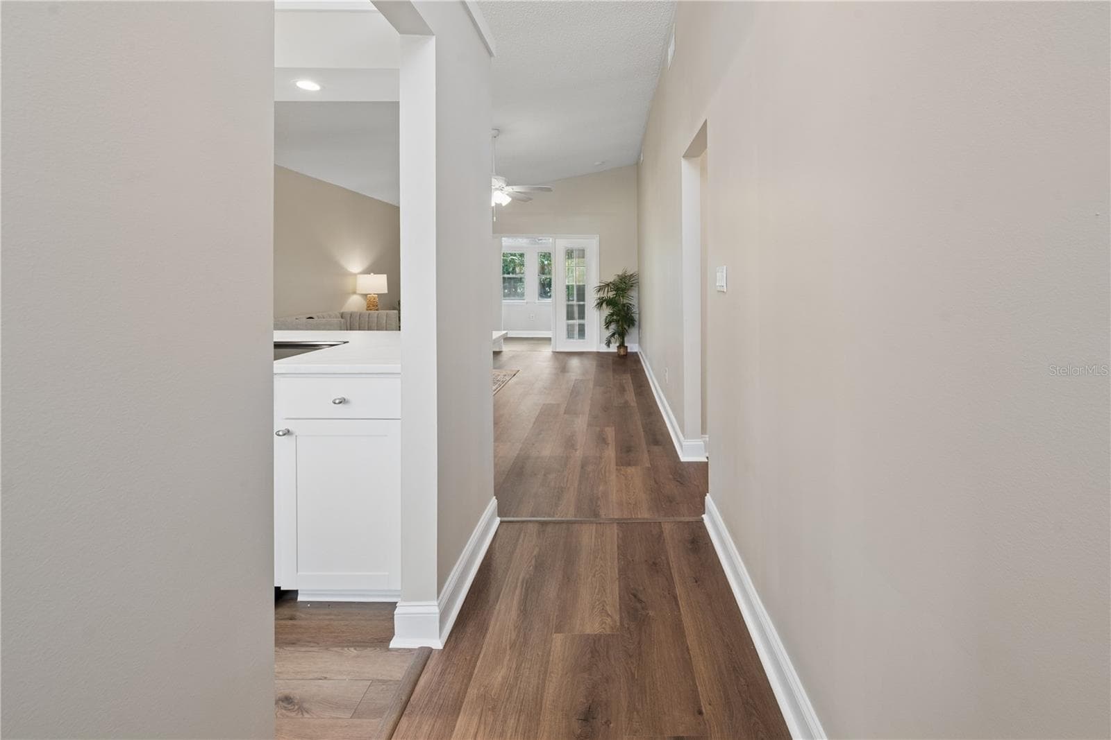Single Family Residence at 950 S LAWRENCE BLVD, KEYSTONE HEIGHTS, photo 4 of 41