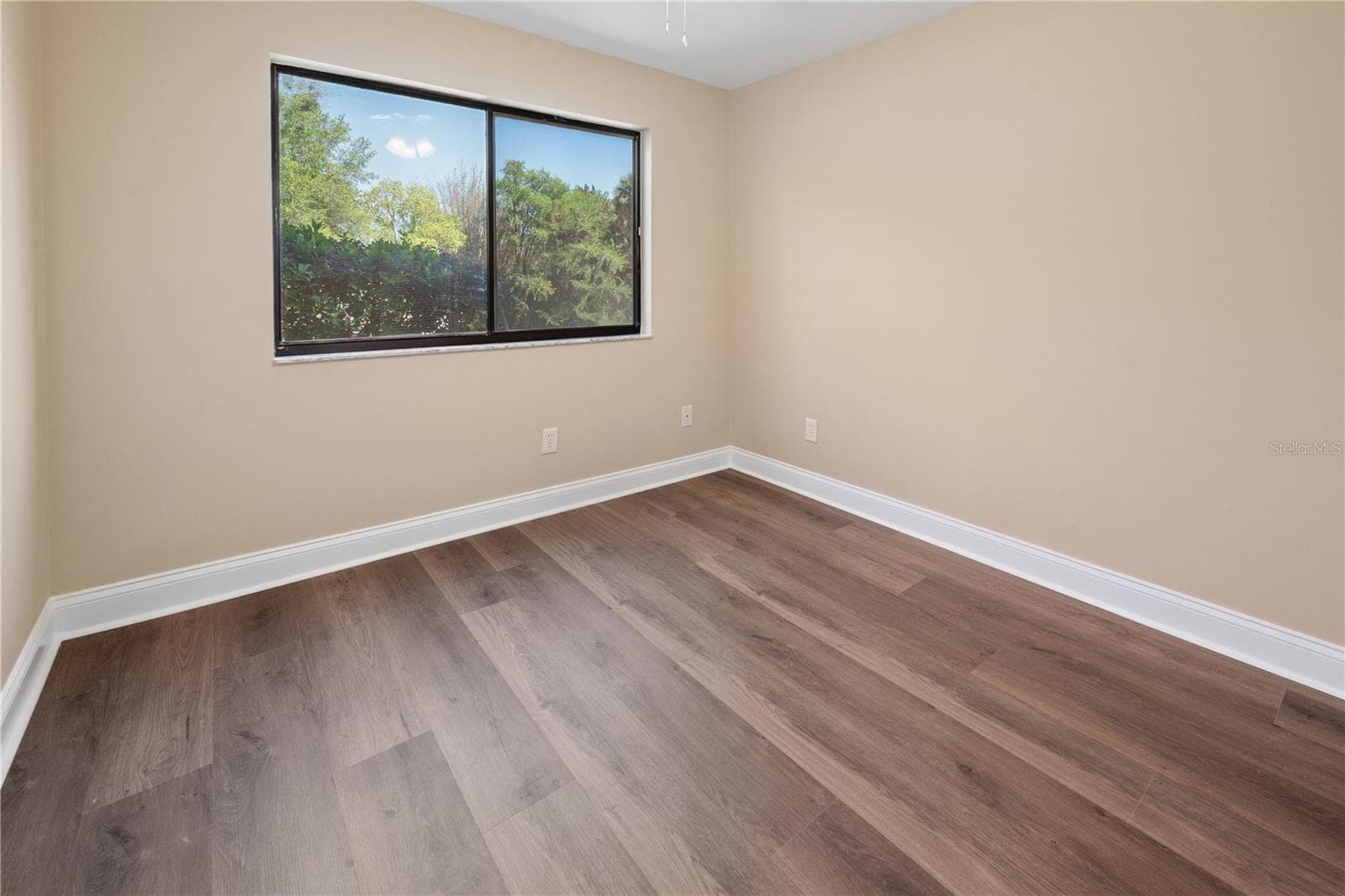 Single Family Residence at 950 S LAWRENCE BLVD, KEYSTONE HEIGHTS, photo 24 of 41