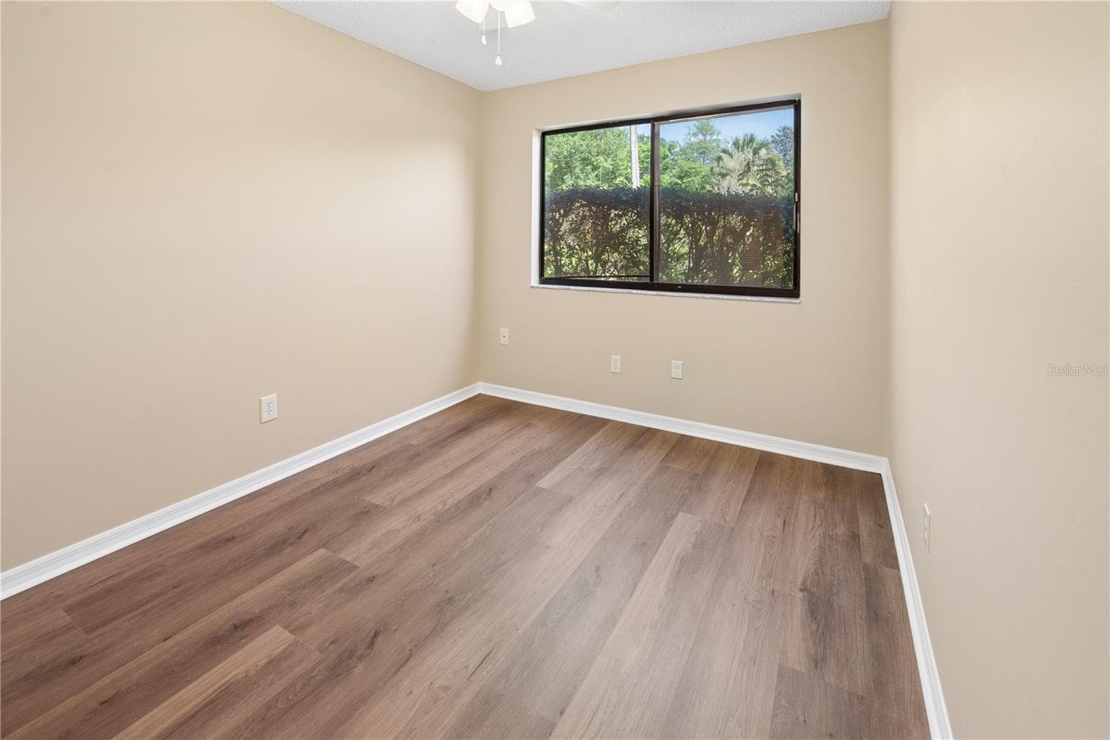 Single Family Residence at 950 S LAWRENCE BLVD, KEYSTONE HEIGHTS, photo 30 of 41