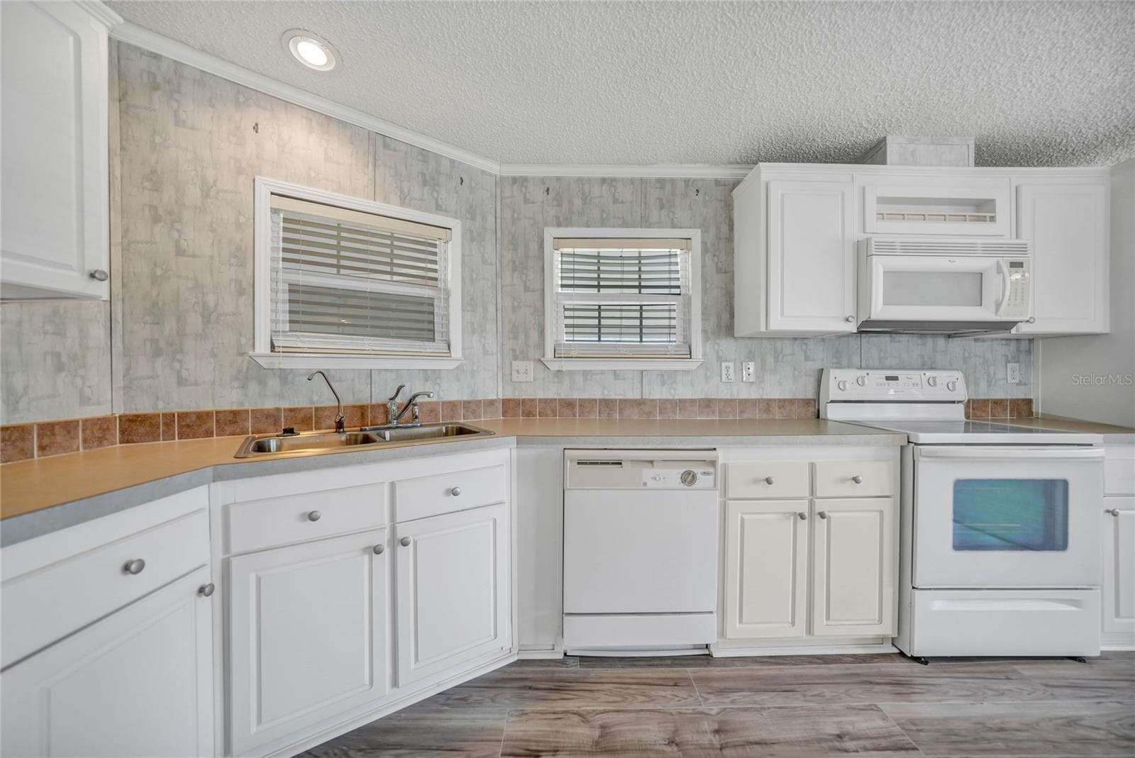 Manufactured Home at 2100 KINGS HWY #206, PORT CHARLOTTE, photo 7 of 28