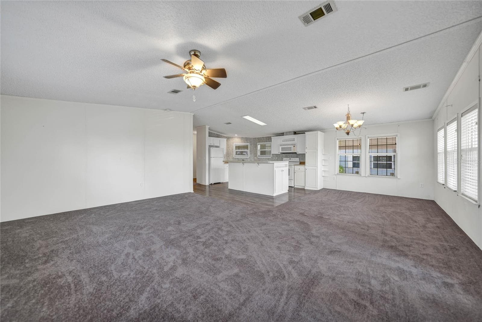 Manufactured Home at 2100 KINGS HWY #206, PORT CHARLOTTE, photo 11 of 28