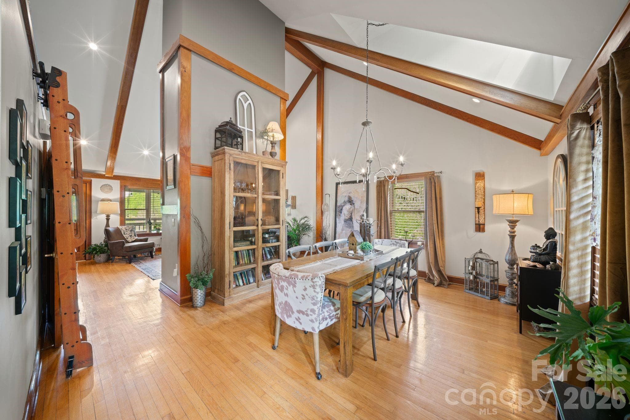 Single Family Residence at 25 View Ridge Parkway, Leicester, photo 10 of 38