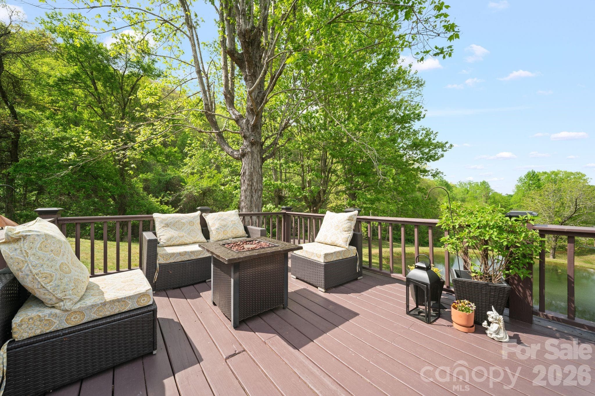 Single Family Residence at 25 View Ridge Parkway, Leicester, photo 27 of 38
