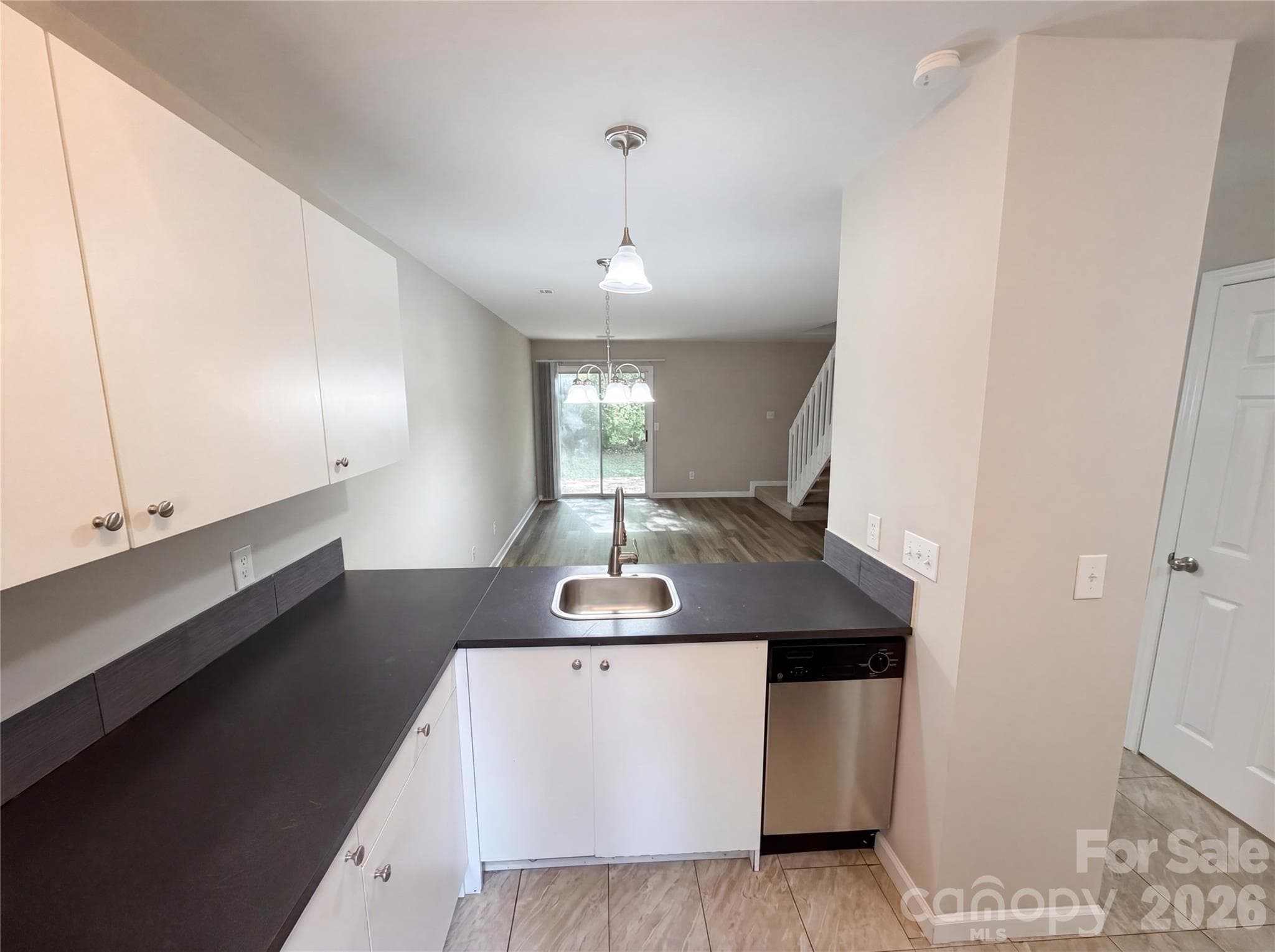 Townhouse at 4037 Briarhill Drive, Charlotte, photo 8 of 18