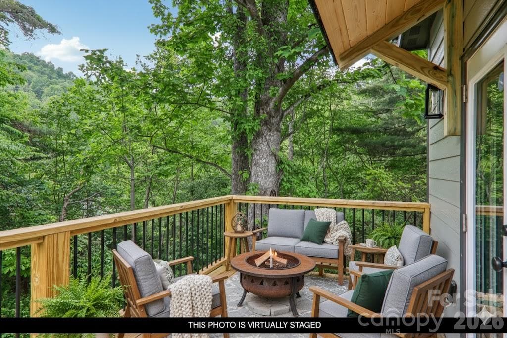 Single Family Residence at Waynesville, photo 5 of 43