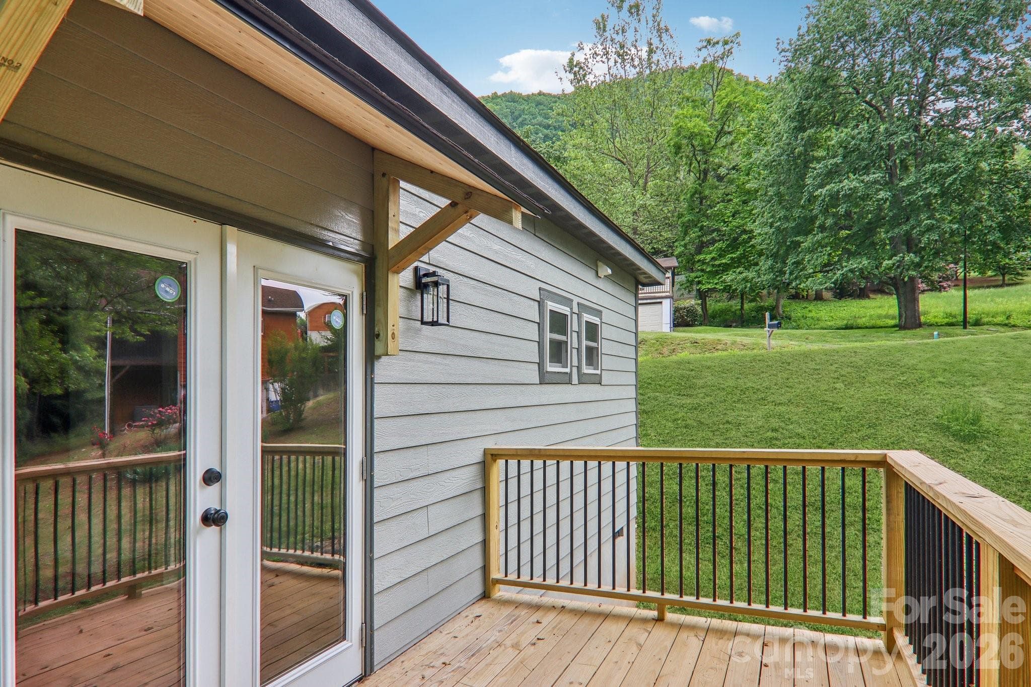 Single Family Residence at Waynesville, photo 7 of 43