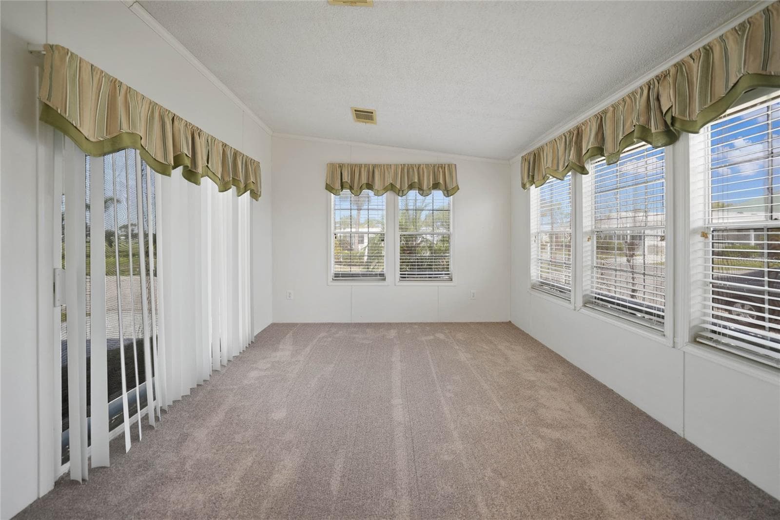 Manufactured Home at 2100 KINGS HWY #517, PORT CHARLOTTE, photo 12 of 40