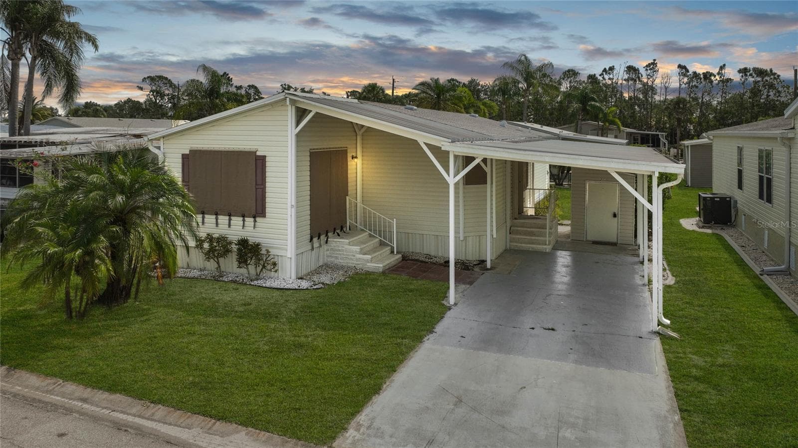 Manufactured Home at 2100 KINGS HWY #517, PORT CHARLOTTE, photo 27 of 40