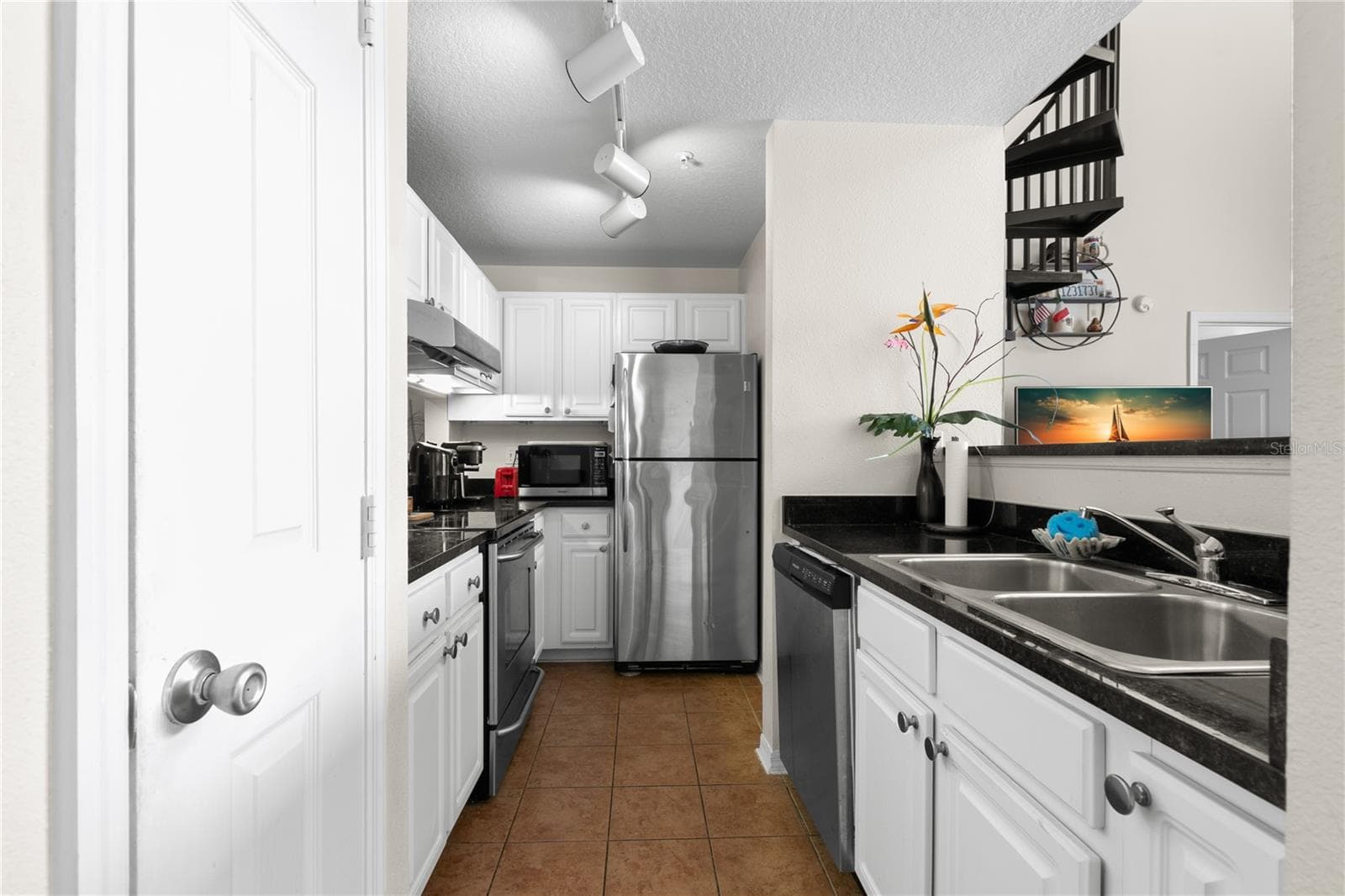 Condominium at 501 KNIGHTS RUN AVE #1310, TAMPA, photo 5 of 33