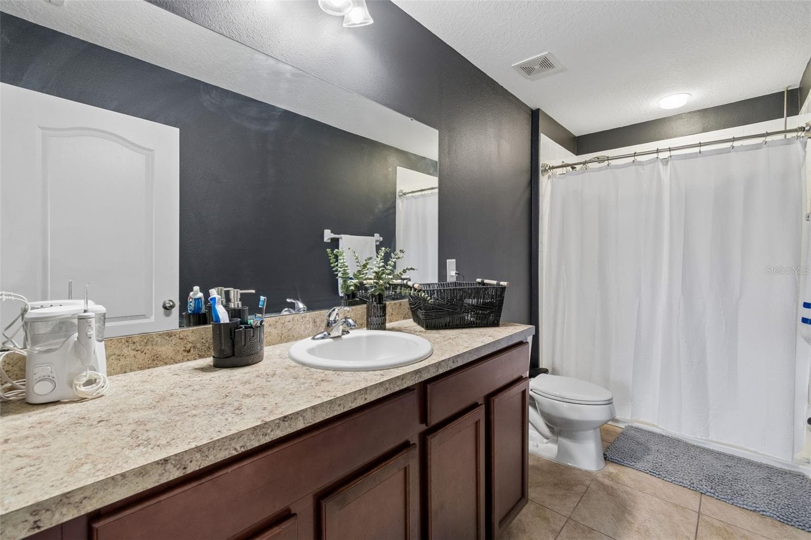 Single Family Residence at 11926 GRAND KEMPSTON DR, GIBSONTON, photo 26 of 57