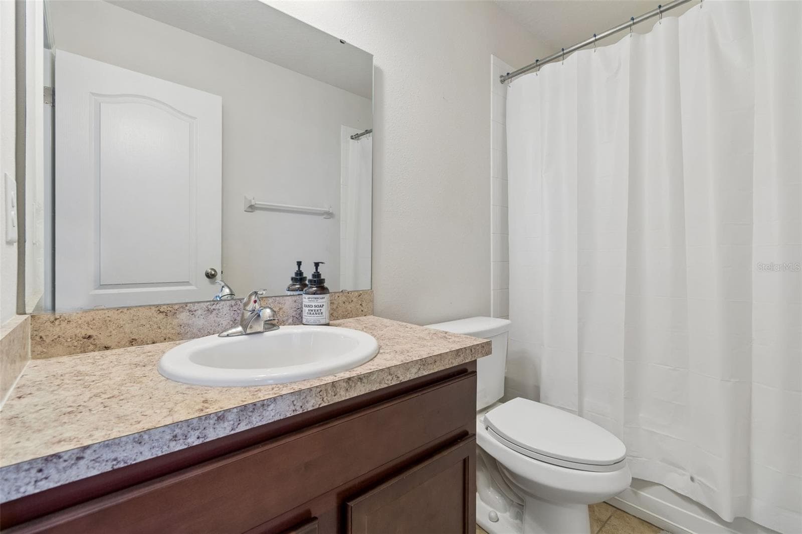 Single Family Residence at 11926 GRAND KEMPSTON DR, GIBSONTON, photo 29 of 57
