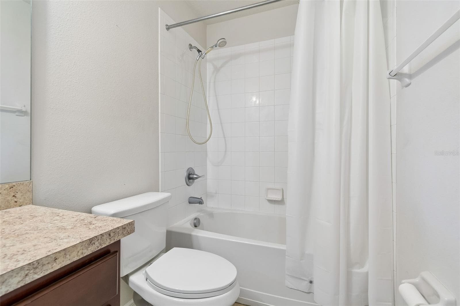 Single Family Residence at 11926 GRAND KEMPSTON DR, GIBSONTON, photo 30 of 57