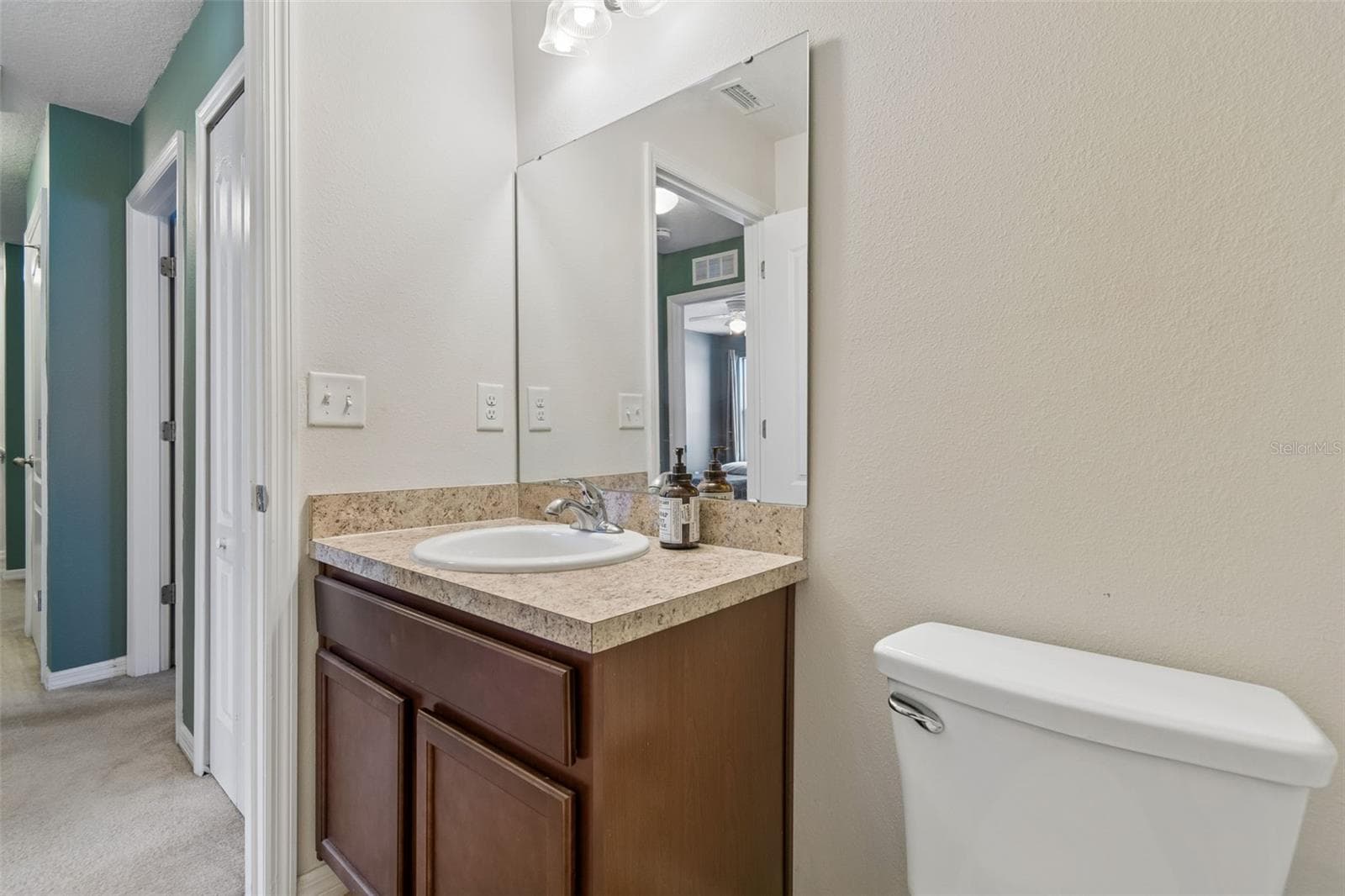 Single Family Residence at 11926 GRAND KEMPSTON DR, GIBSONTON, photo 31 of 57