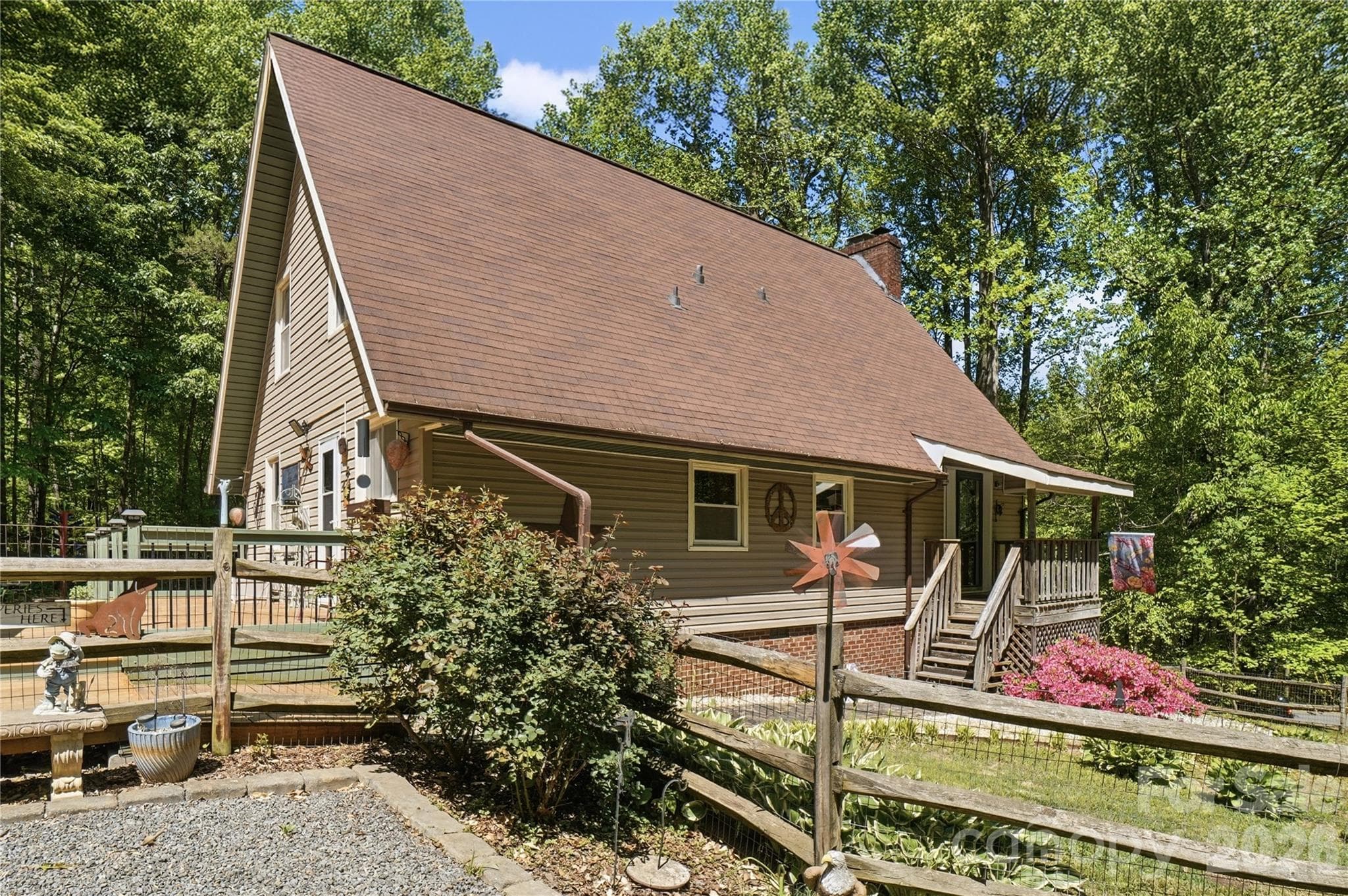 Lovingly maintained A-Frame with a mountain cottage feel - Kannapolis