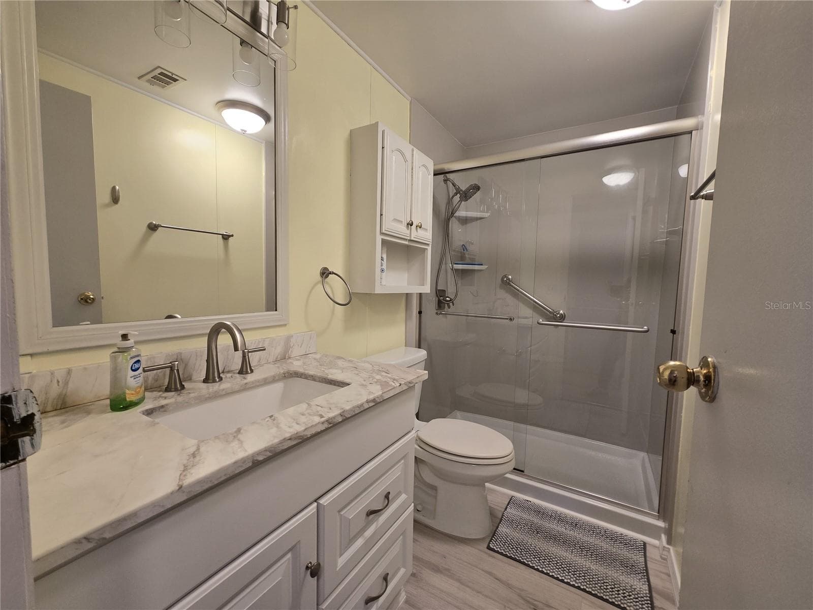 NEWLY RENOVATED BATH 2 - 4122 GREENBLUFF RD #821, ZELLWOOD