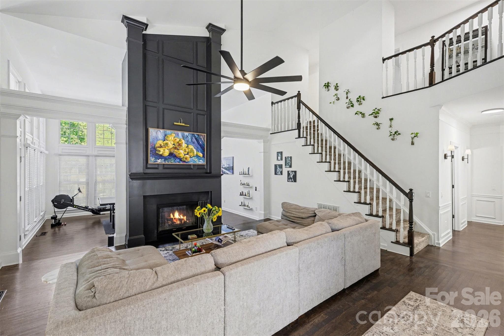 Single Family Residence at 6213 Knightsgate Court, Charlotte, photo 9 of 36