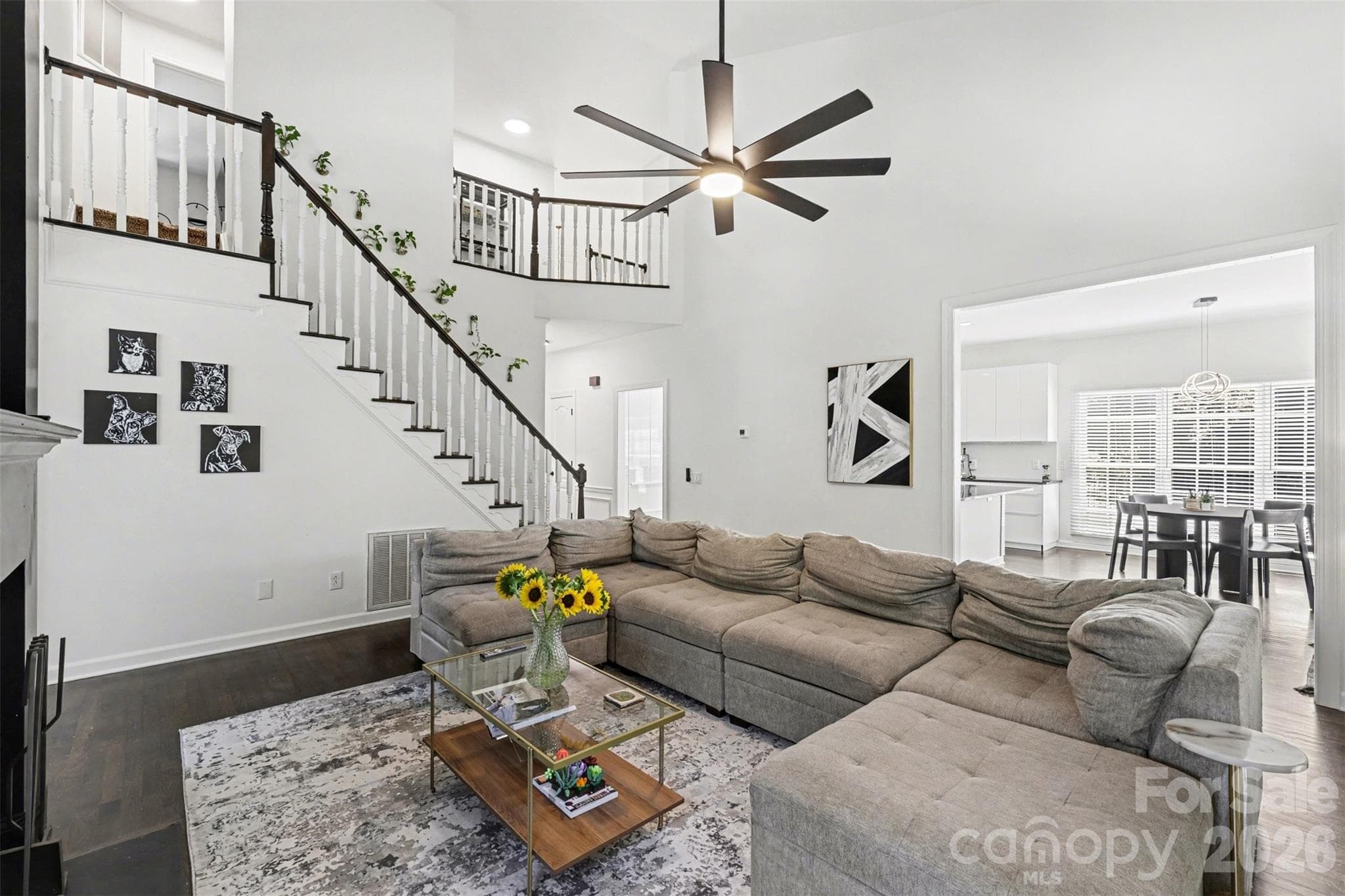 Single Family Residence at 6213 Knightsgate Court, Charlotte, photo 13 of 36